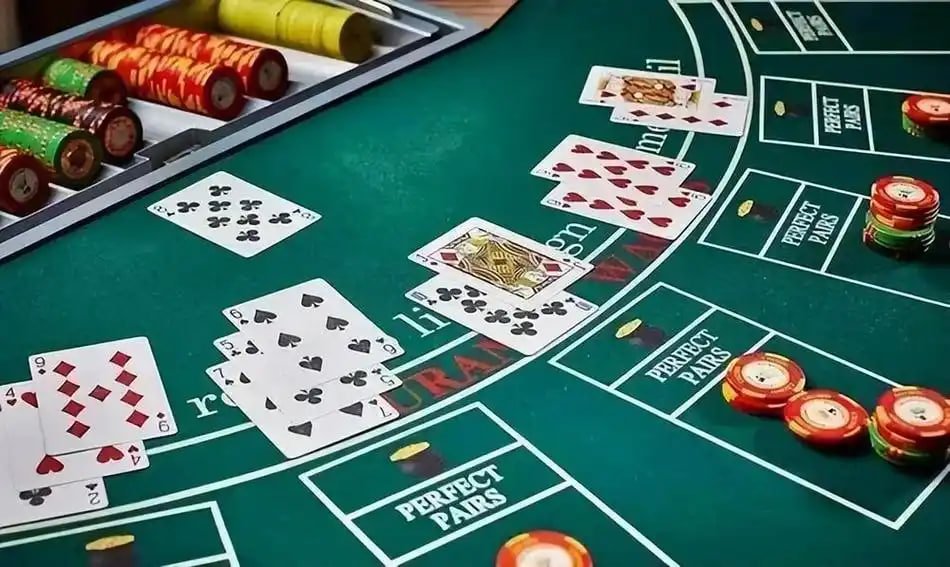 h77 Live Casino